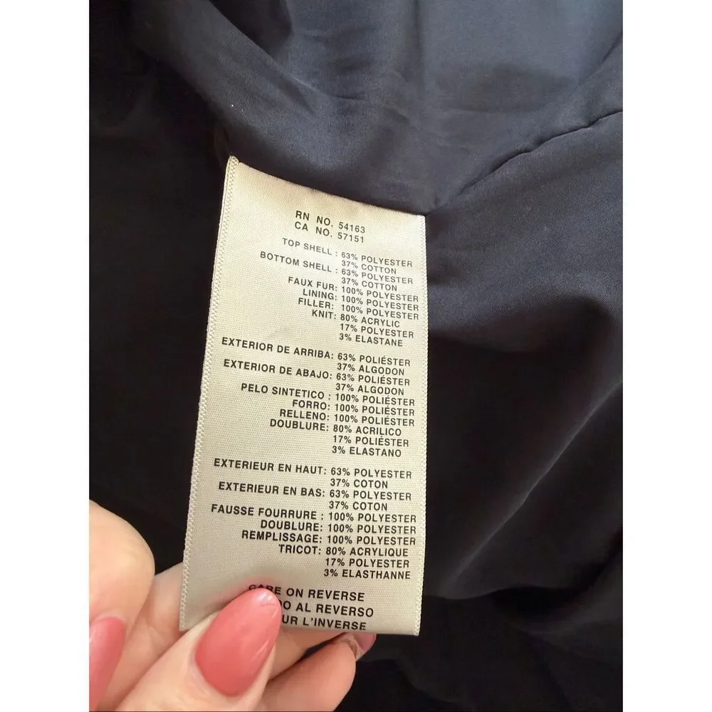 Levis measures 21”